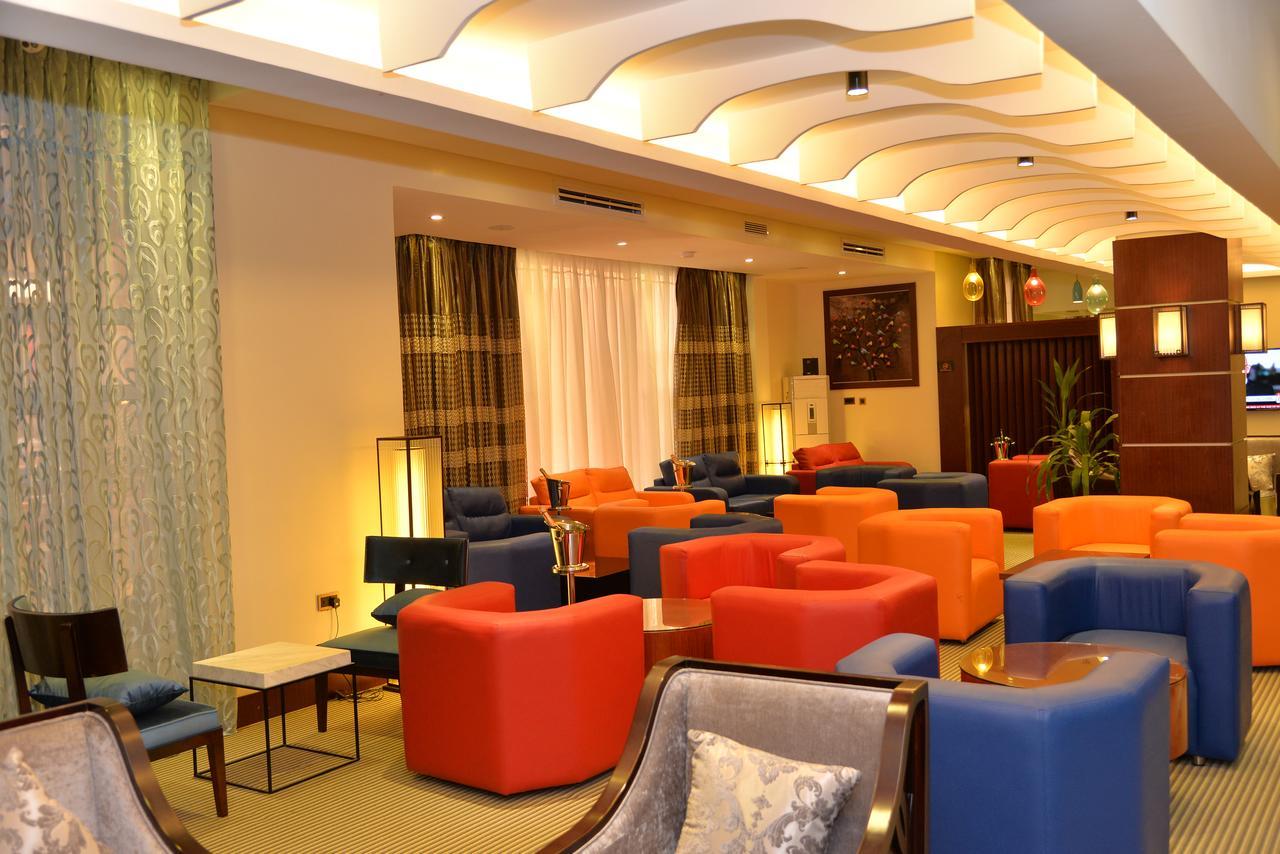 Grand Pela Hotel & Suites Абуджа Екстериор снимка
